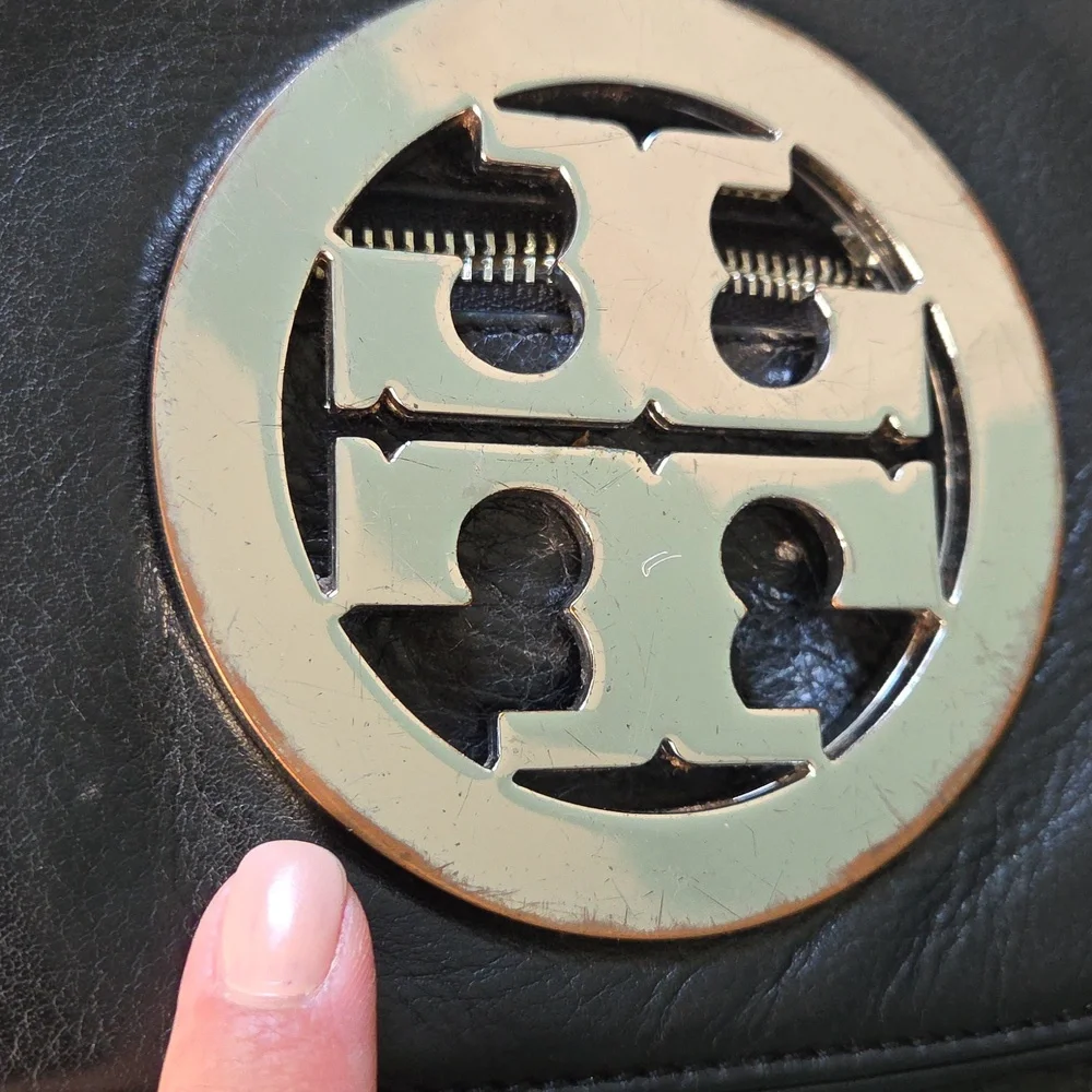 Tory Burch Reva Logo Clutch Flap Bag Black